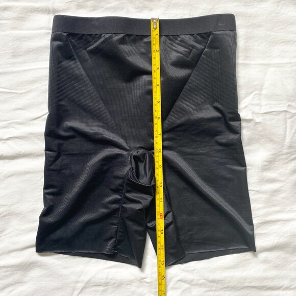 SPANX SPANXshape™ Invisible Mid-Thigh Short Women's XS Black Shapewear - Picture 8 of 12